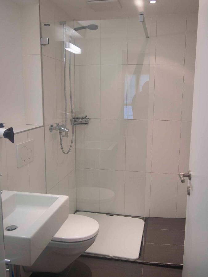 Studio Zentrum Eg อาเดลโบเดิน ภายนอก รูปภาพ